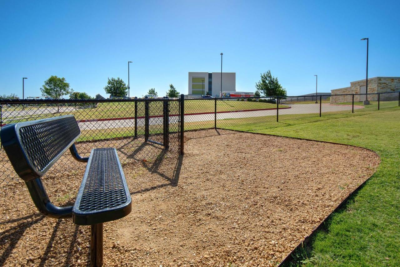 Home2 Suites Plano Legacy West Экстерьер фото