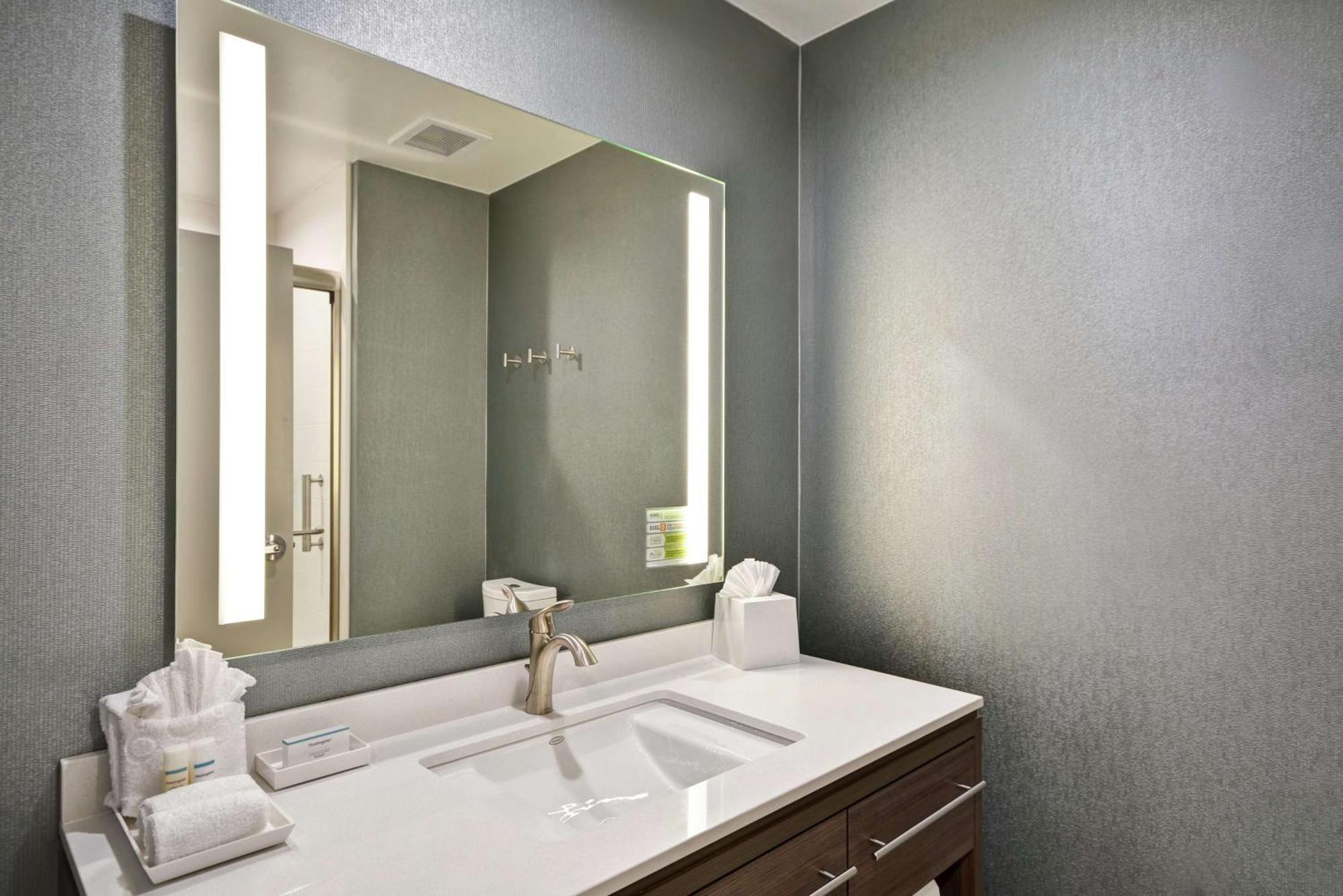 Home2 Suites Plano Legacy West Экстерьер фото