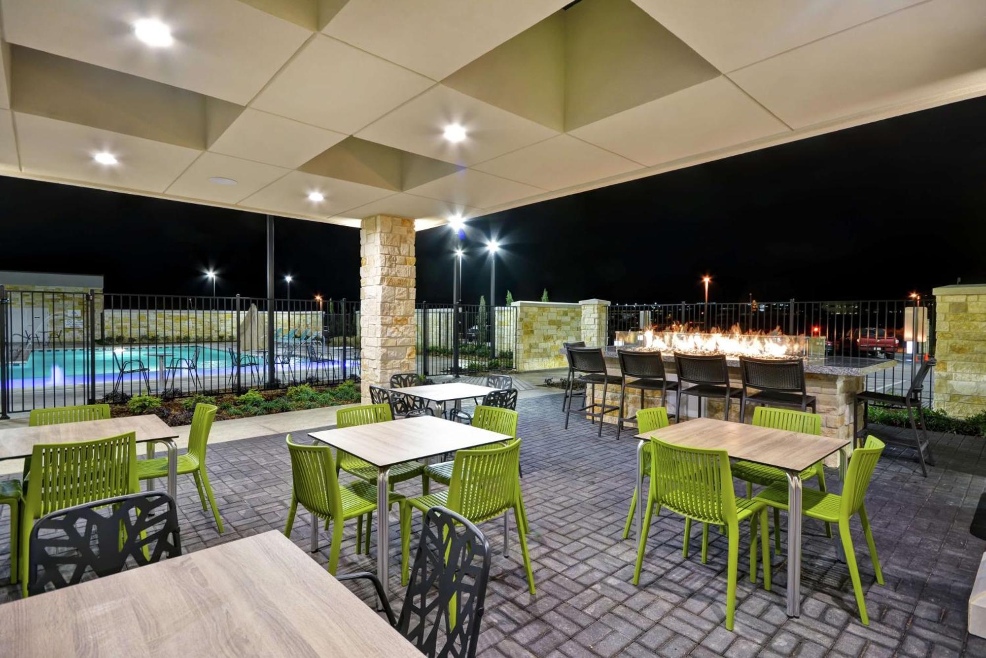 Home2 Suites Plano Legacy West Экстерьер фото